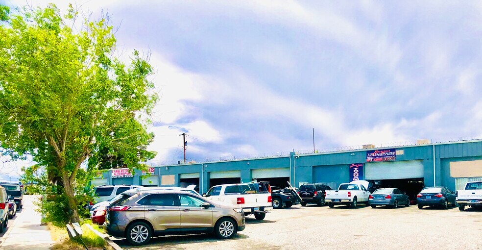 Primary Photo Of 2061 Losee Rd, North Las Vegas Auto Repair For Sale