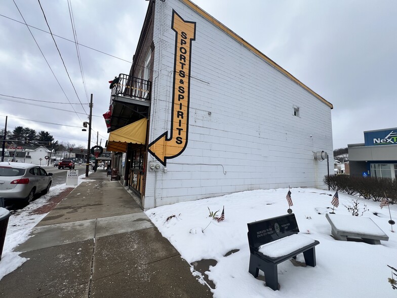 More Photos Of 223 E Main St, Evans City Bar For Sale