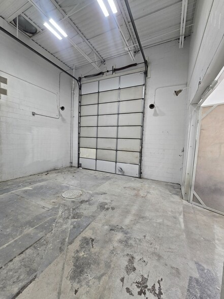 More Photos Of 3540 Jefferson Ave SE, Grand Rapids Warehouse For Lease