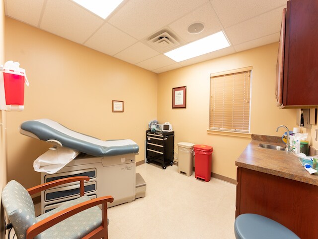 More Photos Of 1051-1103 W Sherman Ave, Vineland Medical For Lease