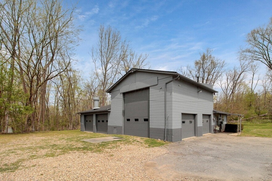 More Photos Of 10 Mill St, Fredericktown Auto Repair For Sale