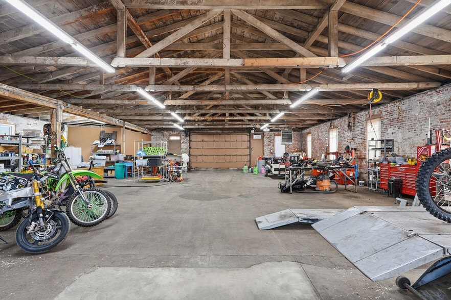 More Photos Of 1517 E Sprague Ave, Spokane Storefront Retail Office For Sale