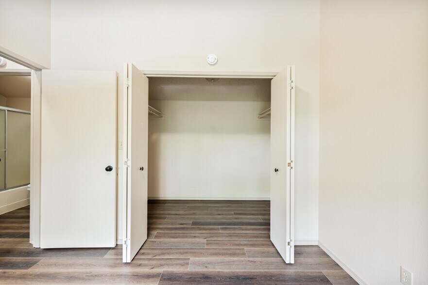 More Photos Of 157 Nevada Dr, Longview Apartments For Sale