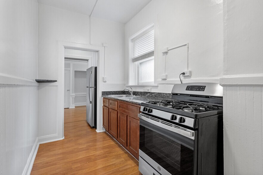 More Photos Of 184 13th St, Oakland Apartments For Sale