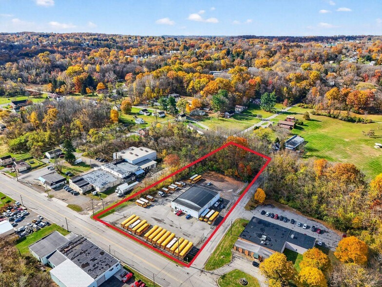 Primary Photo Of 905 Sampson St, New Castle Service For Sale