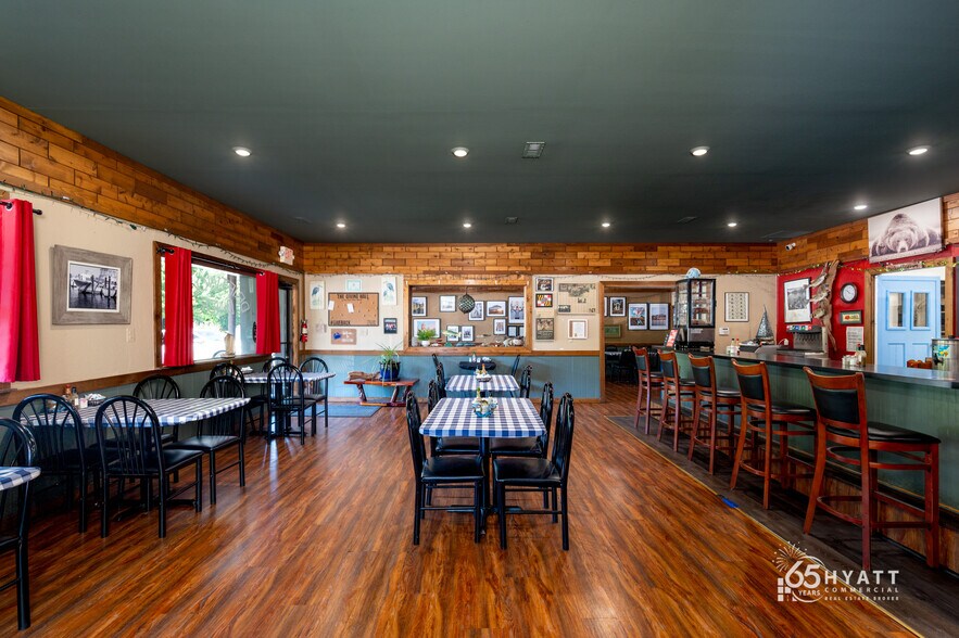 More Photos Of 1466 Snug Harbor Rd, Shady Side Storefront Retail Residential For Sale