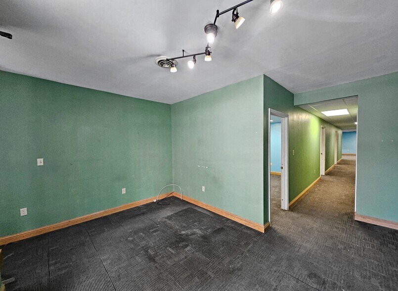 More Photos Of 205 Main St, Ridgway Office For Lease