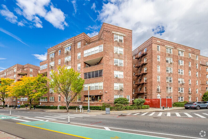 More Photos Of 10615 Queens Blvd, Forest Hills Multifamily For Sale