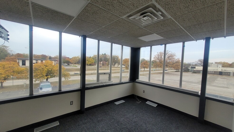 More Photos Of 20800 Southfield Rd, Southfield Unknown For Lease
