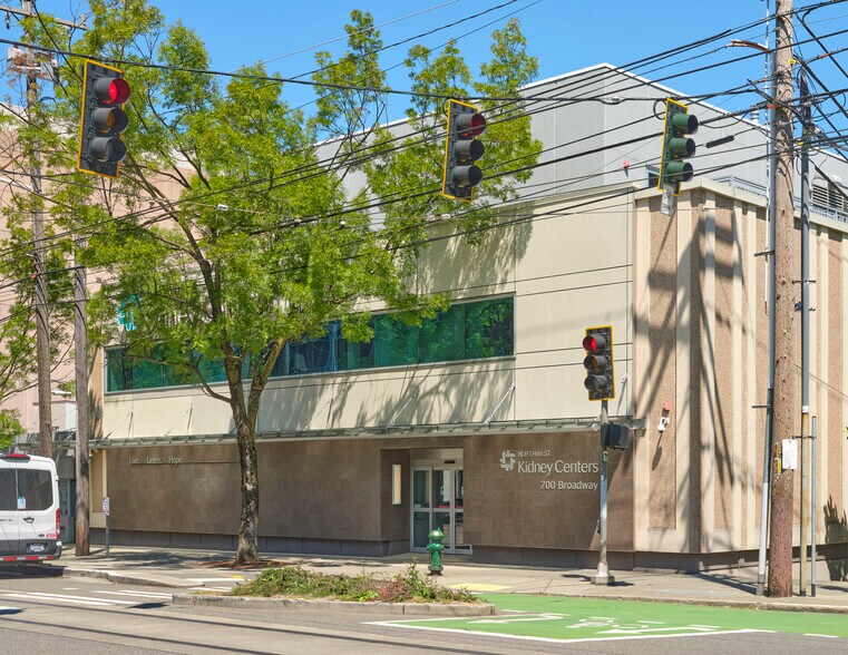 More Photos Of 700 Broadway, Seattle Medical For Lease
