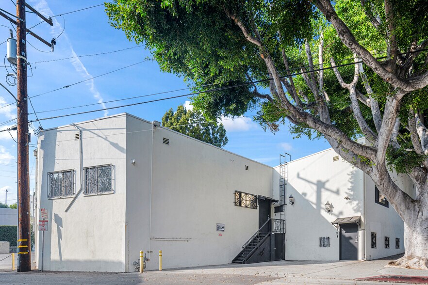 More Photos Of 8460 Santa Monica Blvd, West Hollywood Freestanding For Sale