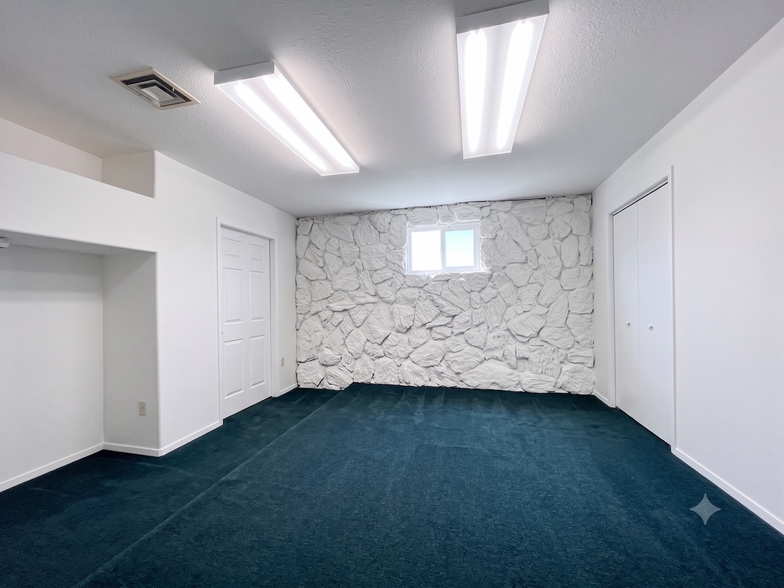 More Photos Of 1616 Alhambra Ave, Martinez Storefront For Lease
