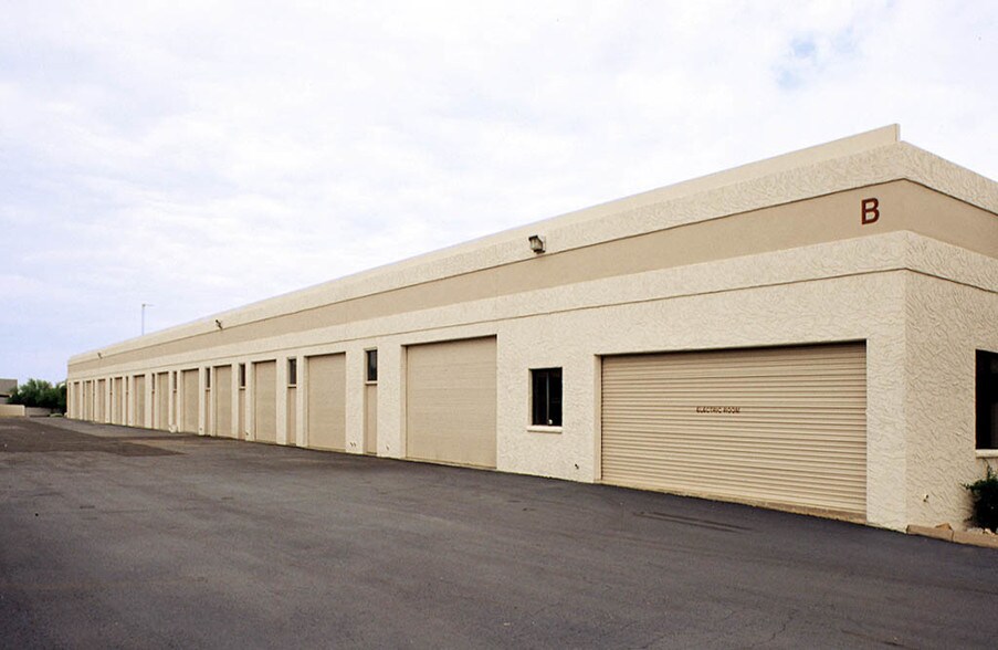 More Photos Of 8340 E Raintree Dr, Scottsdale Showroom For Lease