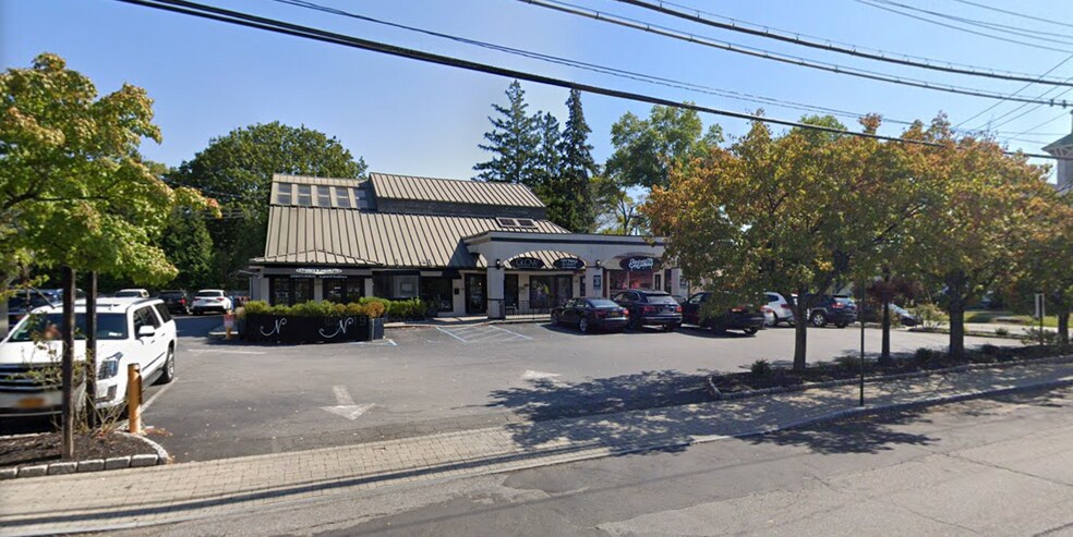 More Photos Of 382-388 Main St, Armonk General Retail For Lease