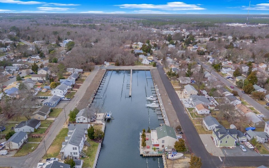 More Photos Of 76 Oregon Ave, Waretown Marina For Sale