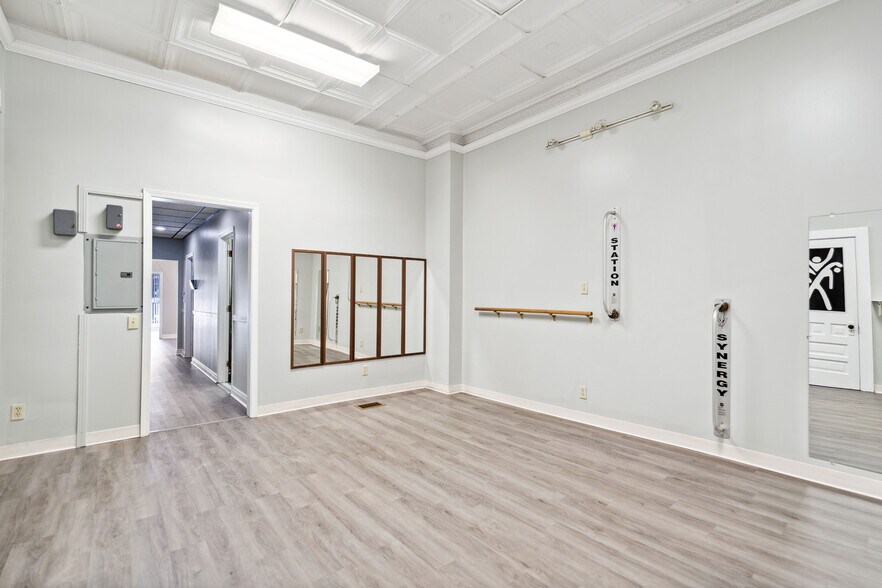 More Photos Of 314-316 W Main St, Monongahela Storefront Retail Office For Sale