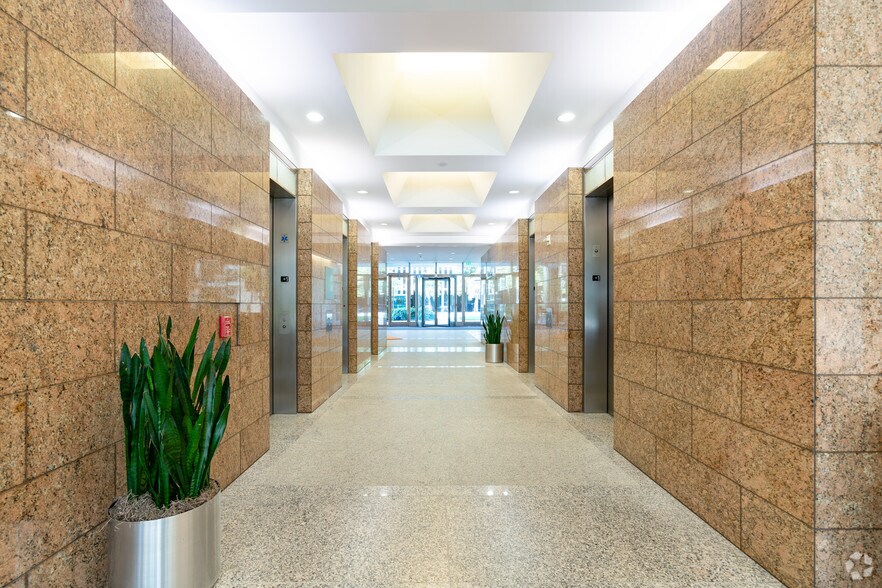 More Photos Of 601 Gateway Blvd, South San Francisco Office For Lease