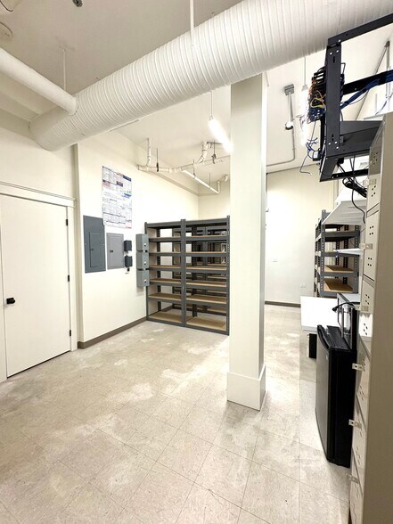 More Photos Of 4000 Magazine St, New Orleans General Retail For Lease
