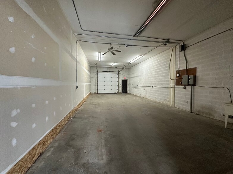 More Photos Of 7-19 Industrial Rd, St Marys Industrial For Sale