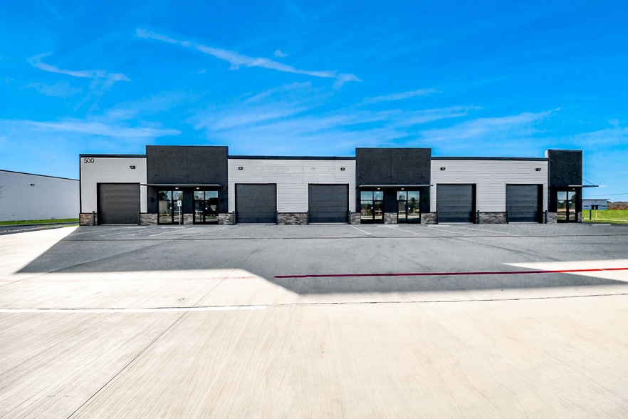 More Photos Of 18011 Cypress Rose Hill Rd, Cypress Unknown For Lease