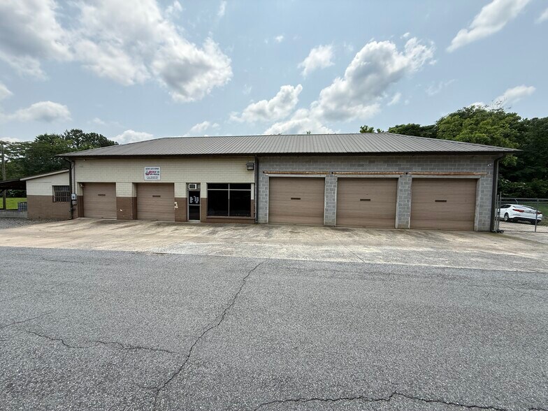 More Photos Of 69 Railroad Ave, Dora Specialty For Sale