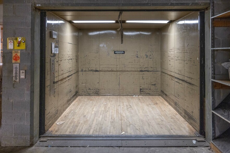 More Photos Of 7 S Tunnel Rd, Asheville Department Store For Sale