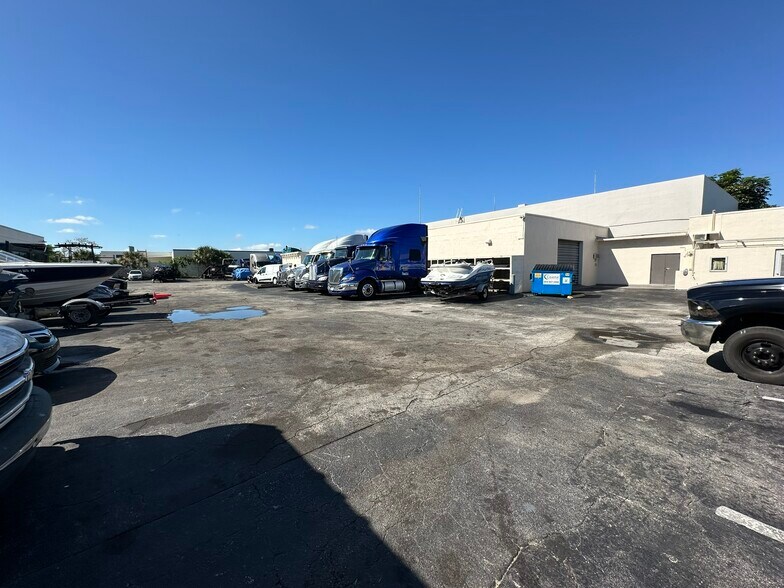 More Photos Of 950 SW 12th Ave, Pompano Beach Manufacturing For Lease