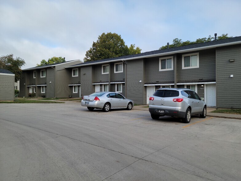 More Photos Of 4617 S Baha Ave, Sioux Falls Apartments For Sale