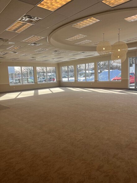 More Photos Of 7608 Oswego Rd, Liverpool Unknown For Lease