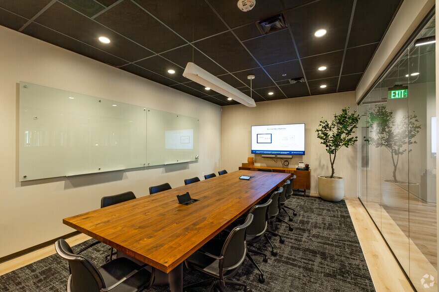 More Photos Of 3110 N Central Ave, Phoenix Coworking Space