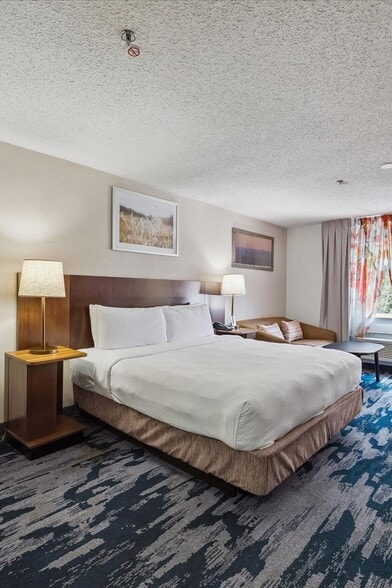 More Photos Of 2400 W Sam Houston Pky S, Houston Hotel For Sale