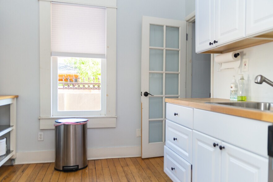 More Photos Of 531 E Lynwood St, Phoenix Office Residential For Sale