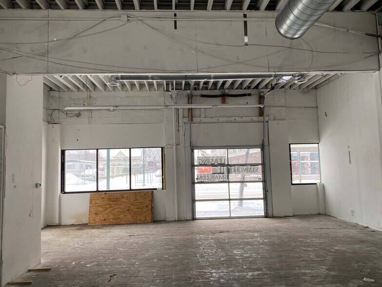 More Photos Of 515 W Lake St, Minneapolis Storefront Retail Office For Lease