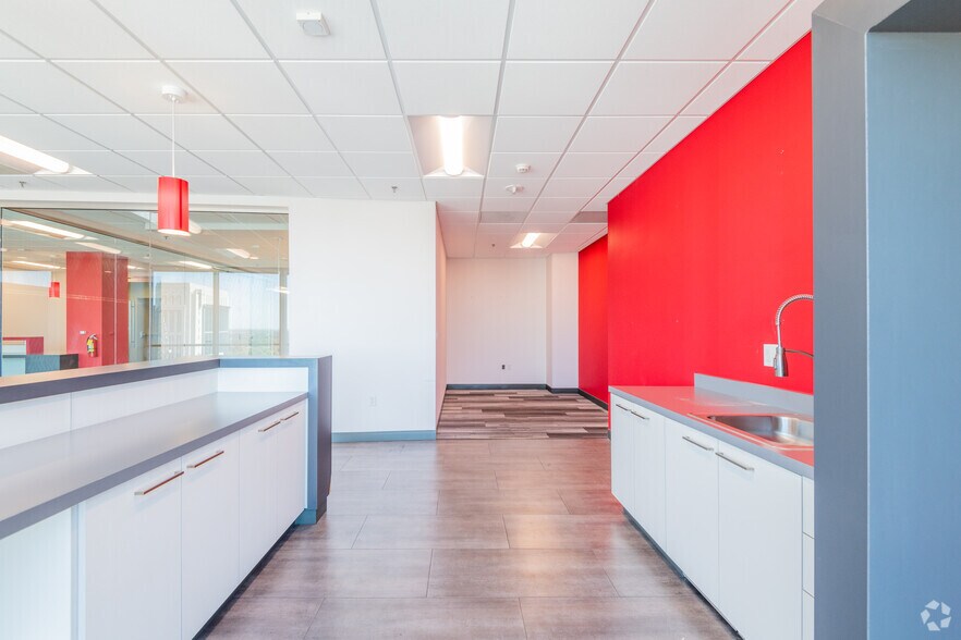 More Photos Of 980 9th St, Sacramento Unknown For Lease