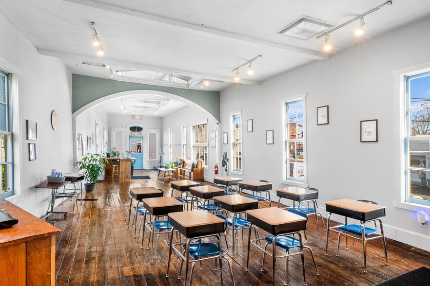 More Photos Of 21 Furnace St, Danielson Storefront For Sale