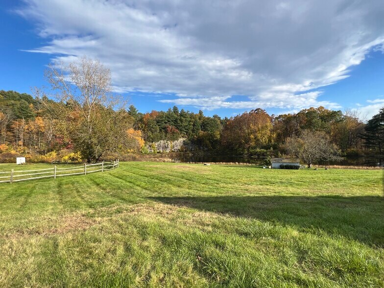 More Photos Of 557 Main St, Woodbury Specialty For Sale