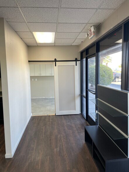 More Photos Of 15600-15650 N Black Canyon Hwy, Phoenix Office For Lease