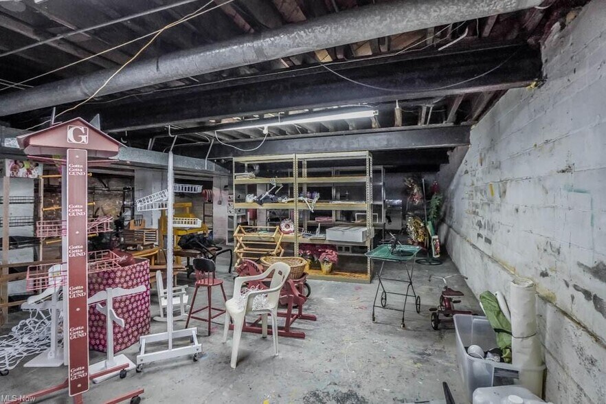 More Photos Of 117 N Canal St, Canal Fulton General Retail For Lease