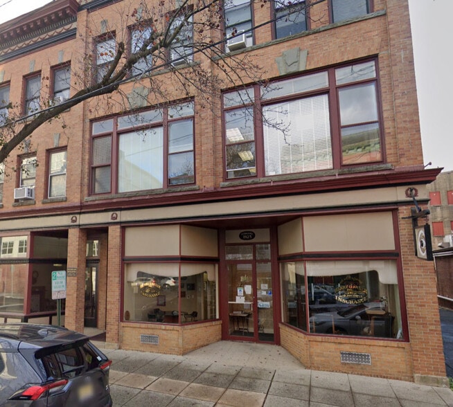 Primary Photo Of 7 S Warren St, Dover Storefront Retail Office For Lease