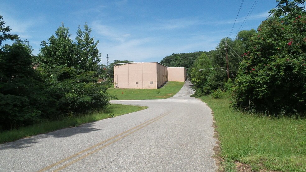 More Photos Of 32256 Highway 43, Thomasville Industrial For Sale