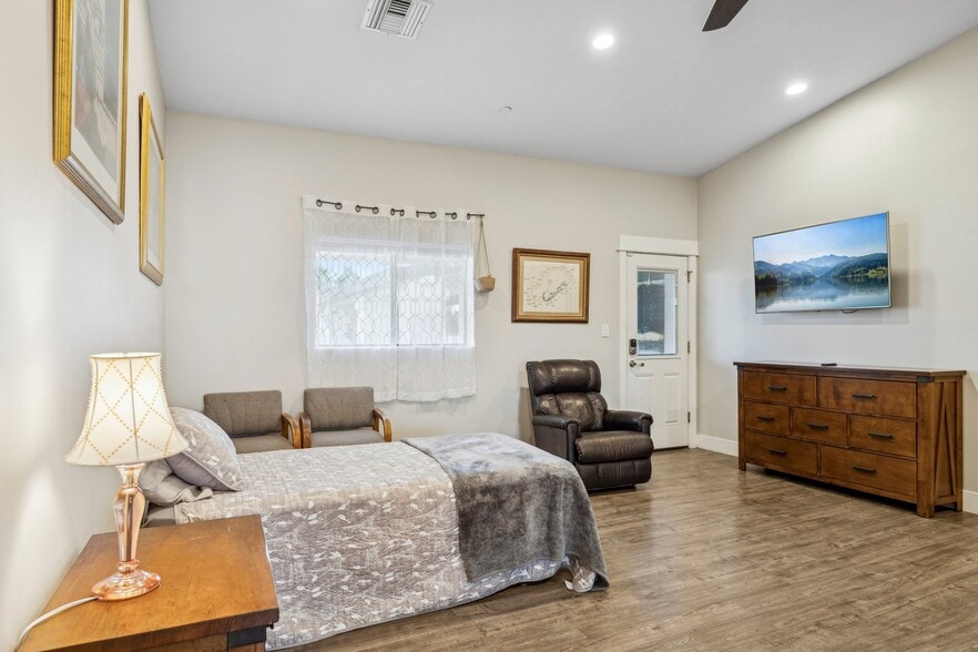More Photos Of 5926 E Wilshire Dr, Scottsdale Assisted Living For Sale