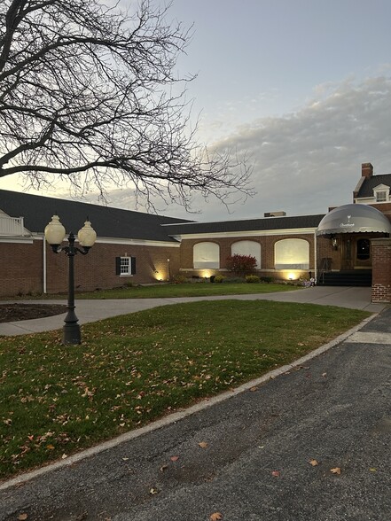 More Photos Of 5324 Rogers Rd, Hamburg Golf Course Driving Range For Sale