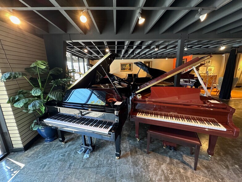 More Photos Of 841-843 Gilman St, Berkeley Storefront For Lease