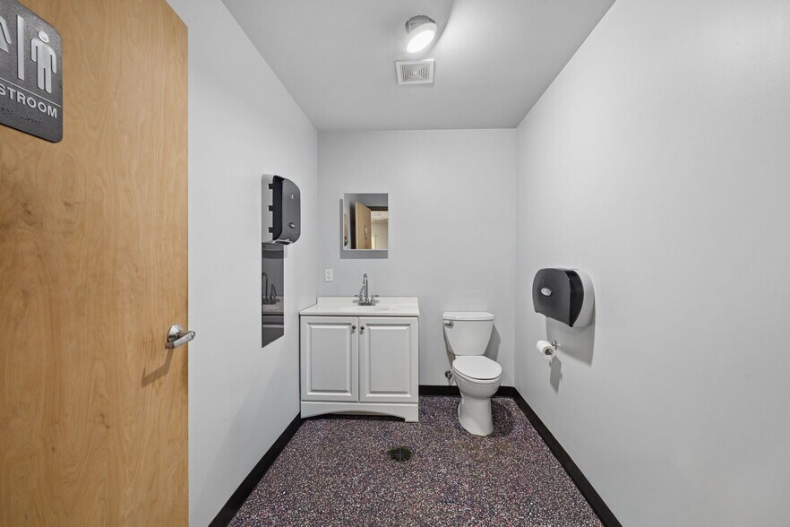 More Photos Of 70239 Caleb Ln, Abita Springs Office For Lease