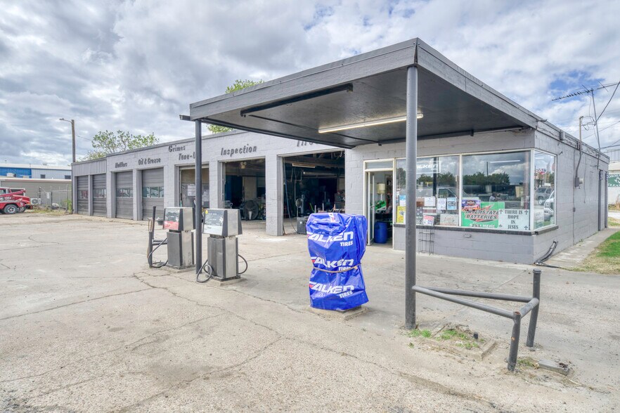 More Photos Of 102 Highway 39 S, Normangee Specialty For Sale