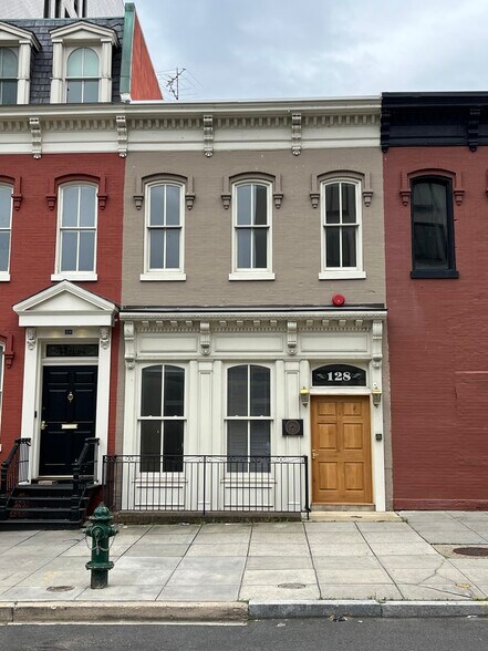 More Photos Of 126 C St NW, Washington Loft Creative Space For Lease