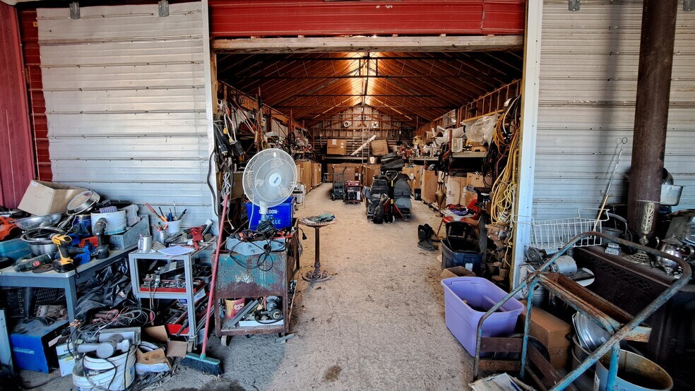 More Photos Of 31 Nelson St, Campbellford Recycling Center For Sale