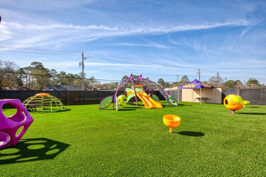 More Photos Of 15565 Golden Isle Blvd, Orlando Daycare Center For Sale