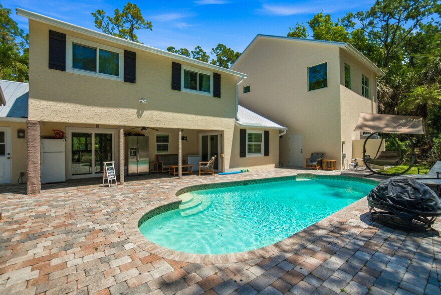 More Photos Of 4120 3rd Ave NW, Naples Apartments For Sale