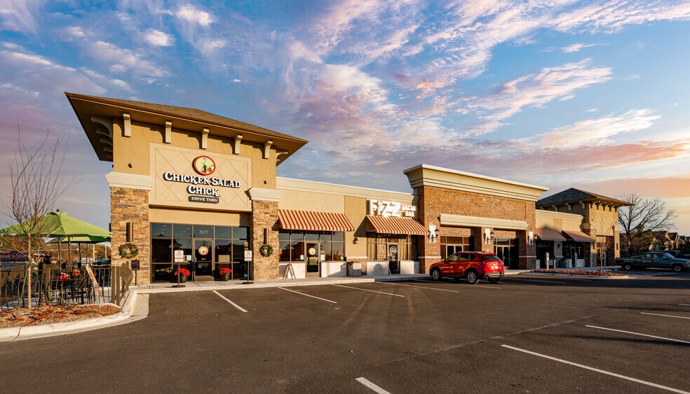 More Photos Of 2235 Dave Ward Dr, Conway Storefront Retail Office For Lease